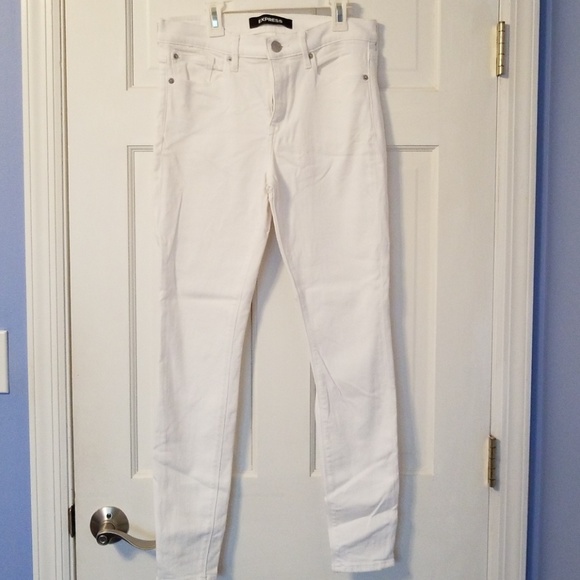 Clothes - Picture 2 of 3